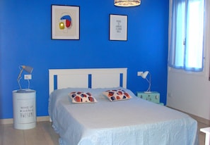 Doppelzimmer | Individuell dekoriert, individuell eingerichtet, Schreibtisch