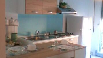 Tägliches inbegriffenes Frühstück zur Selbstbedienung