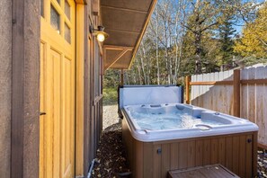 Baignoire à remous extérieure