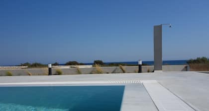 Villa Ilios avec piscine extérieure, espace détente et barbecue - à proximité de la mer