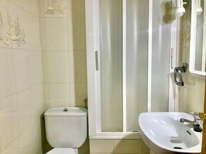 Baignoire, serviettes fournies