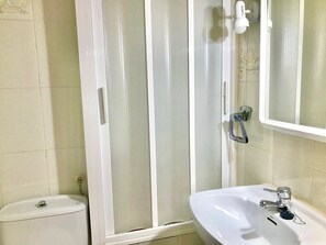 Baignoire, serviettes fournies