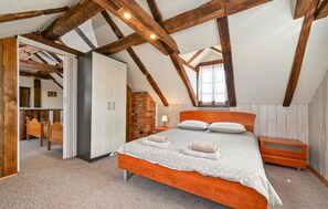 2 soverom, reiseseng for barn, wi-fi (inkludert) og sengetøy