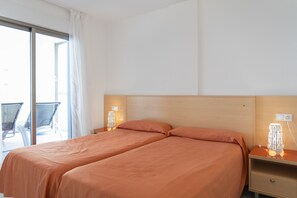 1 slaapkamer, een strijkplank/strijkijzer, gratis wifi, beddengoed