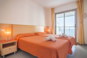 Een strijkplank/strijkijzer, gratis wifi, beddengoed