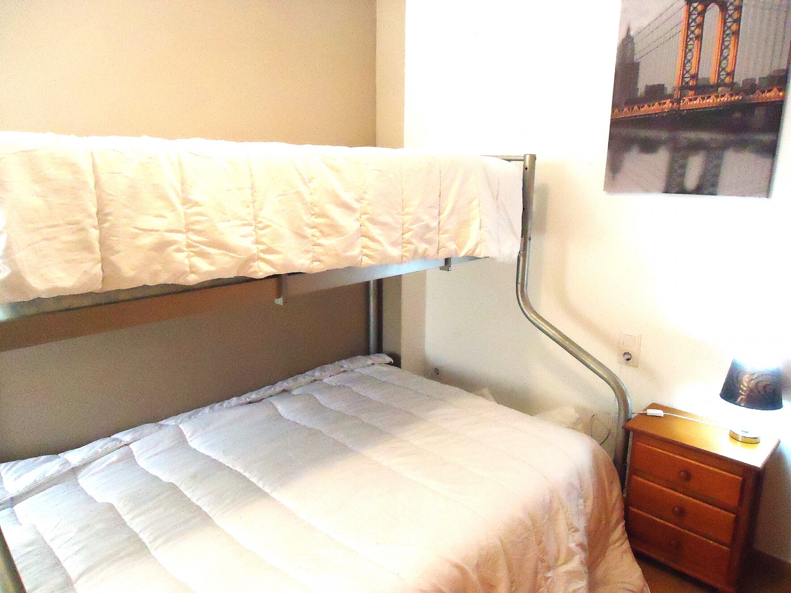 2 Schlafzimmer, Bügeleisen/Bügelbrett, Bettwäsche
