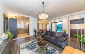 Smart TV - Awesome home in Sibenik (Sibenik)