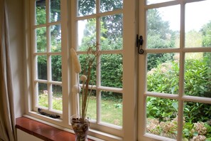 Interior - Lovely Arts and Crafts New Forest cottage, close to beaches and Lymington (Everton)