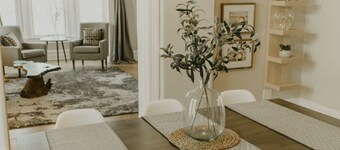 Close to everything! DISCOUNTS for Long Stays- Fully Remodeled