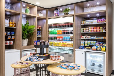 長島-伊斯利普機場東假日飯店 IHG 旗下飯店