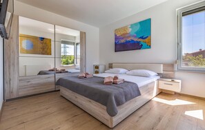 3 Schlafzimmer, Zimmersafe, kostenloses WLAN, Bettwäsche