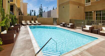 Accessible 2-Bedroom Suite w/ 3 Beds, Anaheim