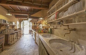 Refrigerador, microondas, parrilla de estufa y lavavajillas 