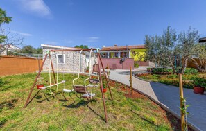 Children’s area - Lovely home in Krnica (Krnica)
