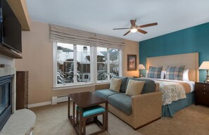 3 bedrooms, in-room safe, WiFi, bed sheets