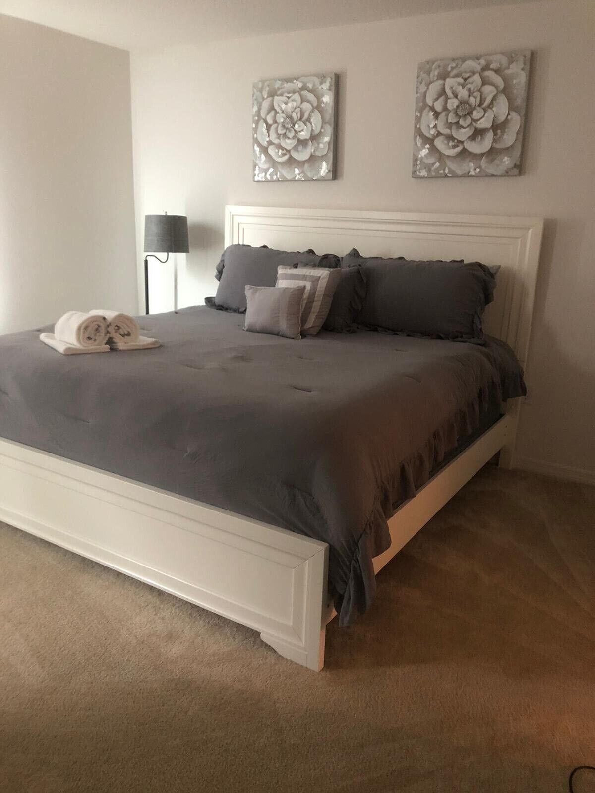 3 makuuhuonetta, työpöytä, silitysrauta/-lauta, ilmainen Wi-Fi