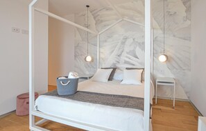 7 bedrooms, travel cot, free WiFi, bed sheets - Stunning home in Balestrate (Balestrate)