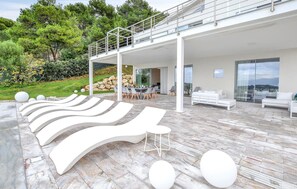 Outdoor dining - Stunning home in Balestrate (Balestrate)