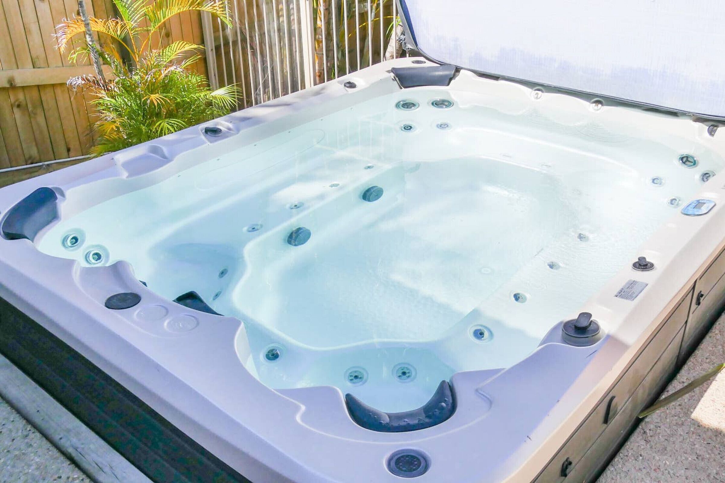 Outdoor spa tub