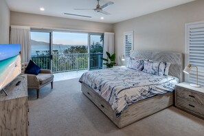 3 habitaciones, tabla de planchar con plancha y cuna de viaje 