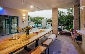Outdoor dining