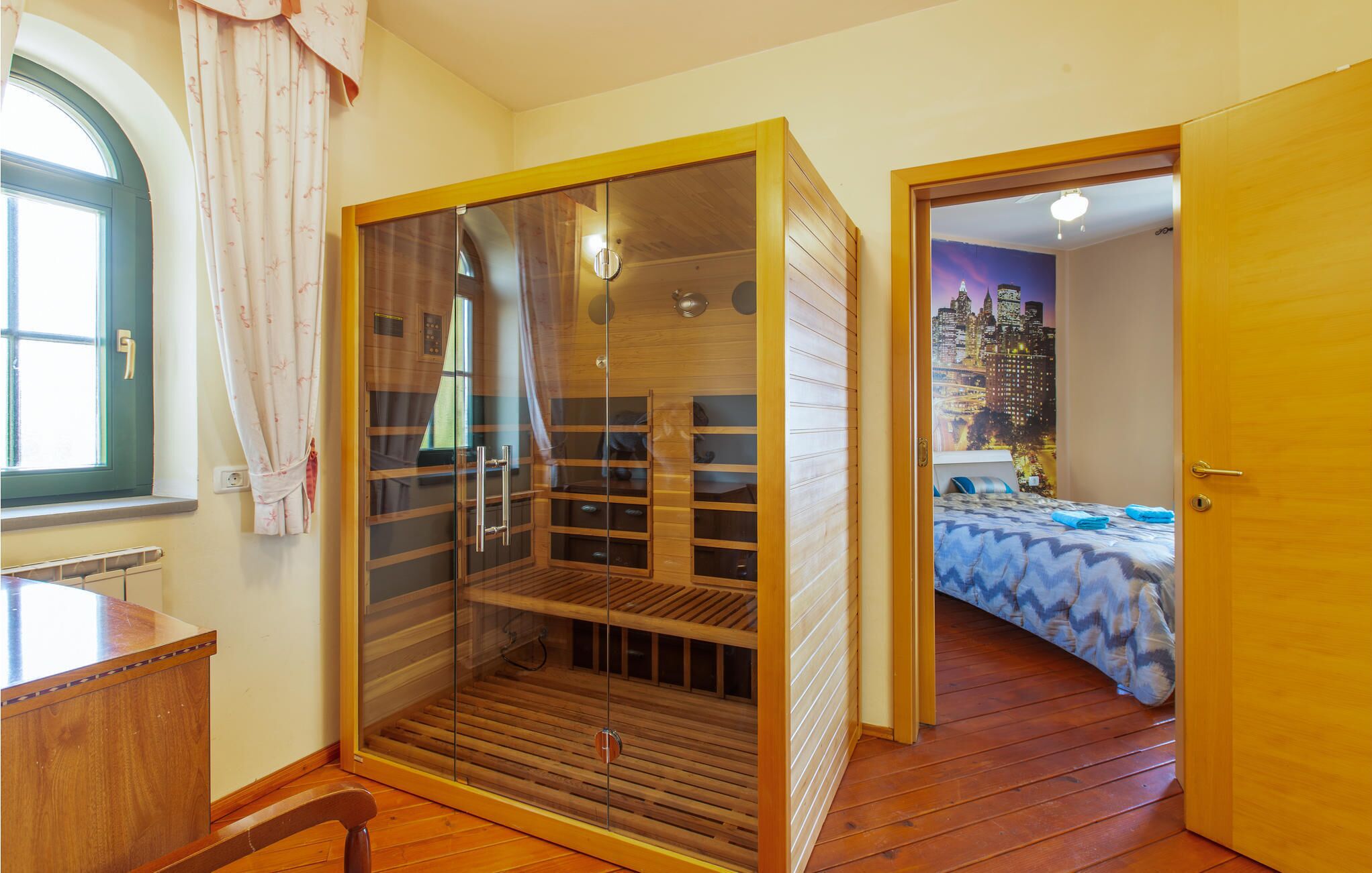 4 Schlafzimmer, Reisekinderbett, kostenloses WLAN, Bettwäsche