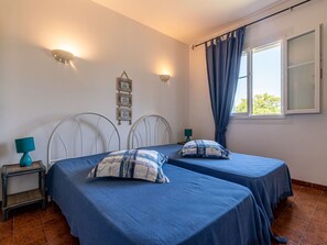 3 chambres, lit parapluie, Wi-Fi gratuit, draps fournis