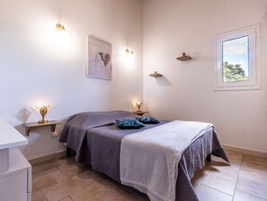 1 bedroom, iron/ironing board, travel cot, free WiFi - Wonderful villa for 4 guests with A/C, WIFI, TV, terrace, pets allowed and panoramic view (Monticello)