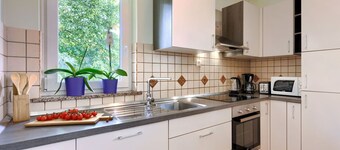 Beautiful private villa with A/C, WIFI, private pool, TV, patio, pets allowed and parking