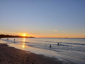 Beach nearby, sun-loungers, beach towels