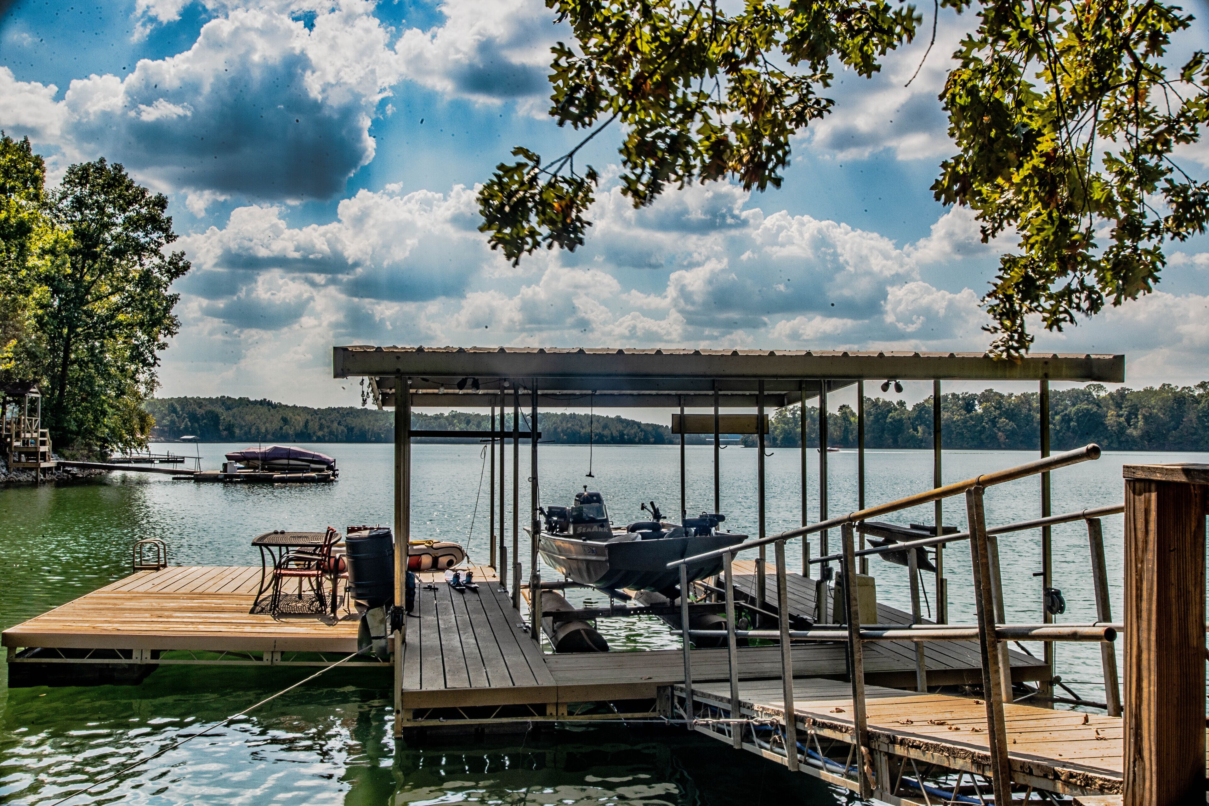 Late Summer & Fall Openings! Lakefront Getaway with Dock on Tims Ford Lake!!!