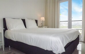 2 室のベッドルーム、WiFi (無料)