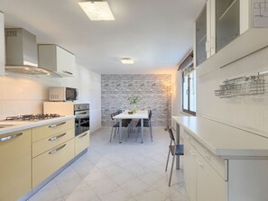 Microwave, oven, dishwasher, toaster