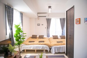 Familien-Vierbettzimmer | Verdunkelungsvorhänge, schallisolierte Zimmer, Bügeleisen/Bügelbrett