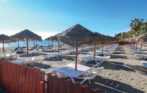 Vlak bij het strand, vissen