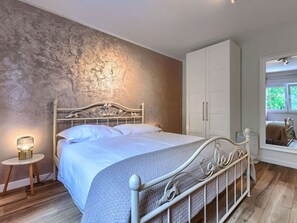 4 Schlafzimmer, Bügeleisen/Bügelbrett, Reisekinderbett, kostenloses WLAN