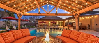 Grand Oasis, 1/2 Acre High-End Haven, Near Golf!