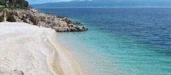 Wonderful private villa with WIFI, A/C, private pool, TV, terrace, pets allowed and parking