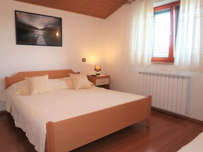 2 Schlafzimmer, Bügeleisen/Bügelbrett, Reisekinderbett, kostenloses WLAN
