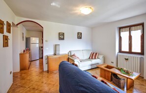 Living area - Lovely apartment in Samolaco with WiFi (Samolaco)