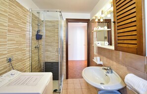 Bathtub
