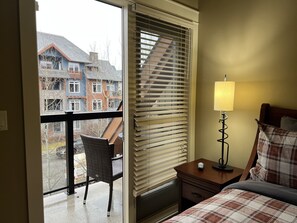 2 habitaciones, escritorio, wifi gratis y ropa de cama