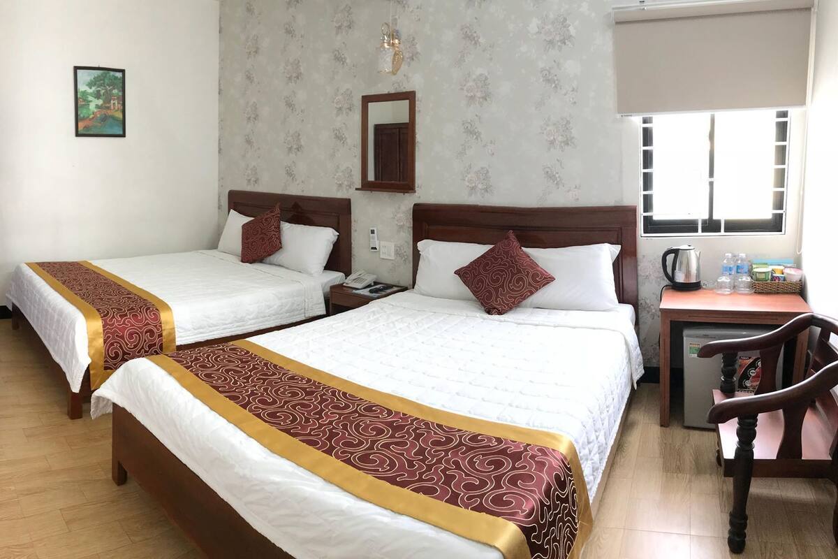 City Quadruple Room | Minibar, desk, soundproofing, free WiFi