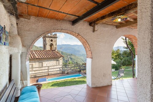 Maison de vacances privée avec sauna, WIFI, piscine privée, TV, terrasse, vue panoramique