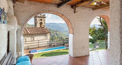 Maison de vacances privée avec sauna, WIFI, piscine privée, TV, terrasse, vue panoramique