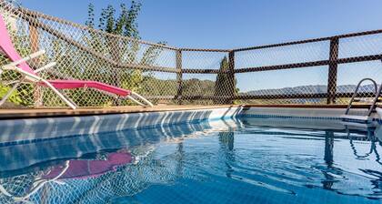 Angenehme Wohnung für 5 Personen mit W-LAN, privatem Pool, TV und Haustiere erlaubt