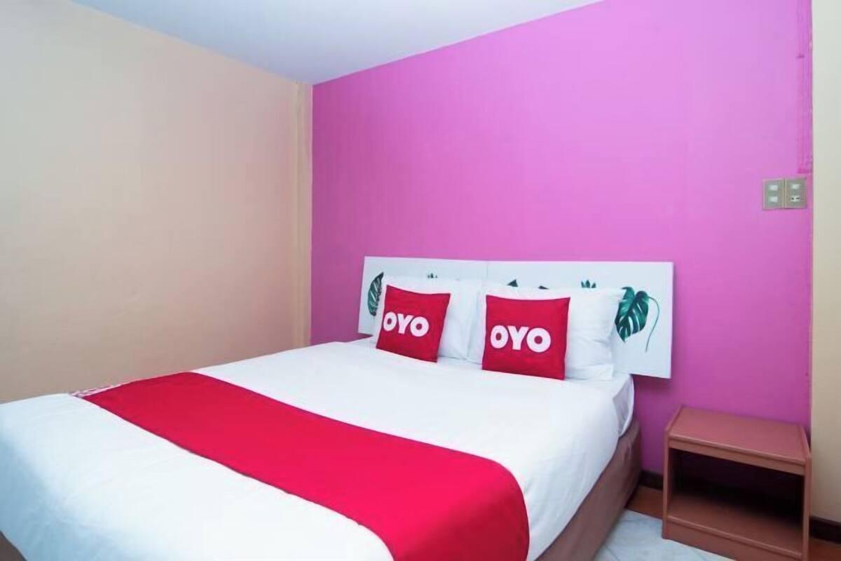 1 bedroom, desk, free WiFi, bed sheets
