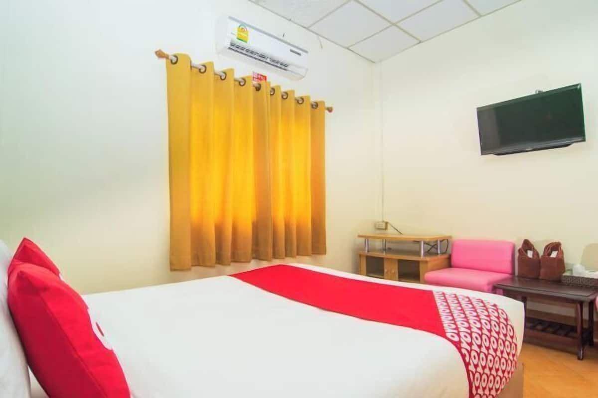 1 bedroom, desk, free WiFi, bed sheets