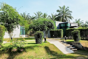 Garden - OYO Bulan Anda Baba Resort (Ao Luek)