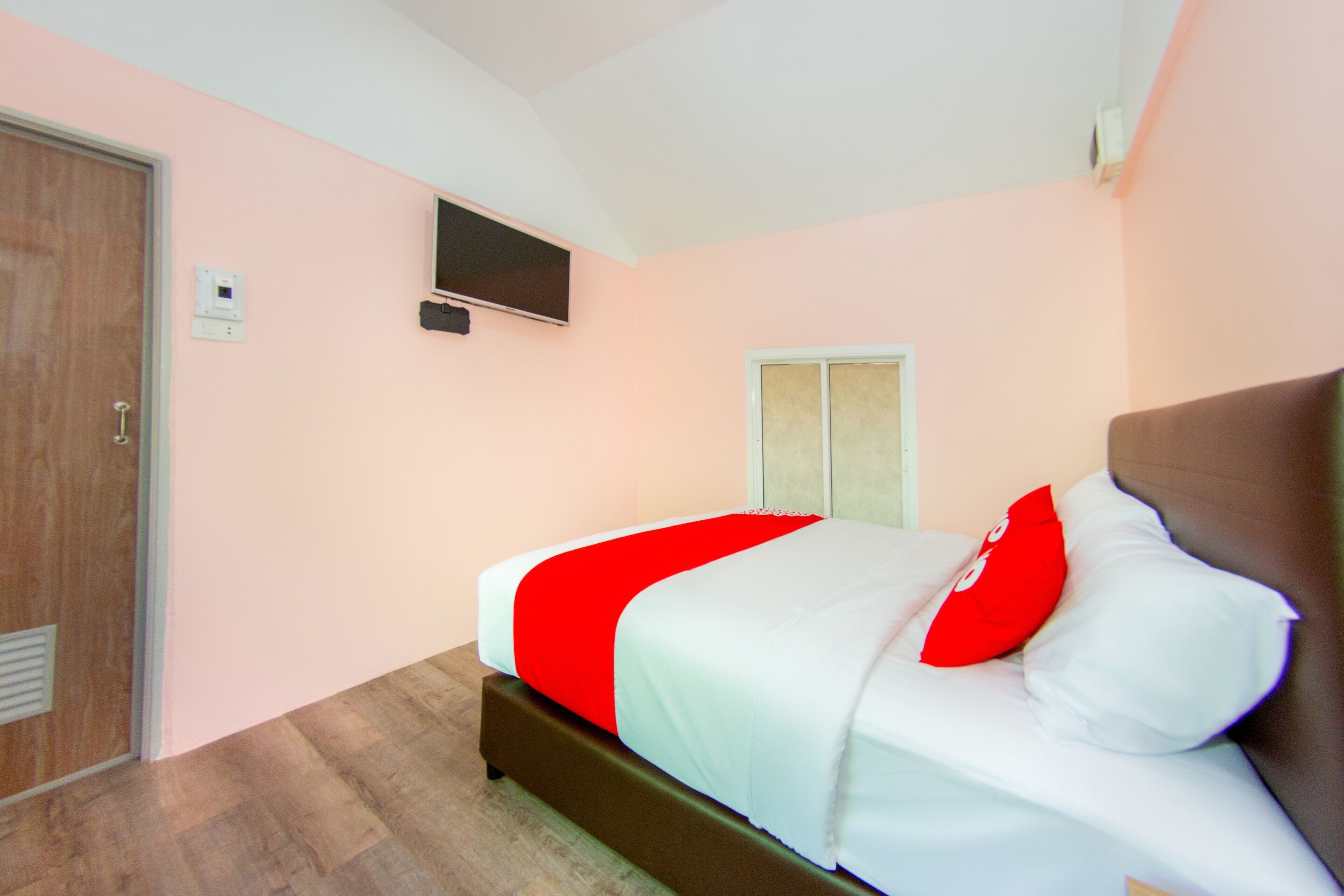 Wifi gratis y ropa de cama 